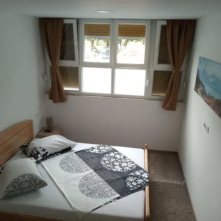 Odyssey Apartment Split